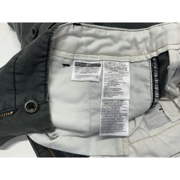 Levi‎ Strauss Men's White Tab Cargo Shorts Dark Gray Flat Front, Size 36 - Picture 6 of 10